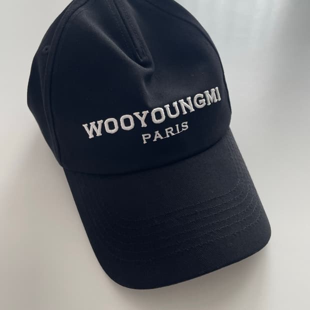우영미 볼캡 모자 블랙