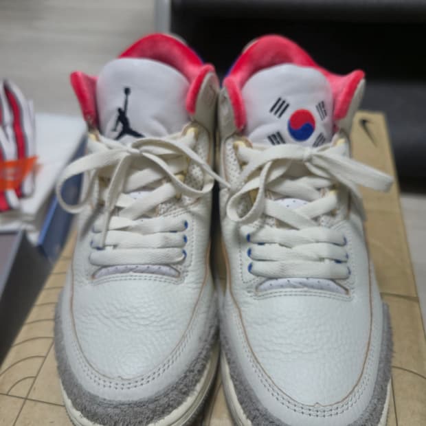 조던 3 서울 2.0 레트로 245mm