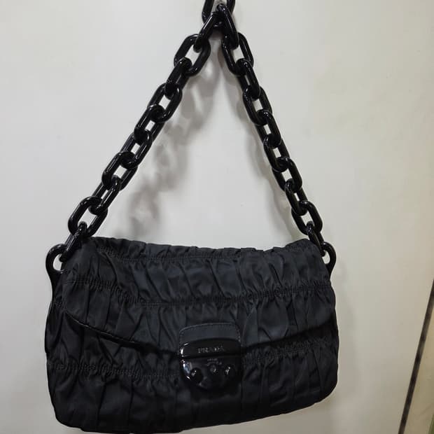 프라다 고프레 미듐 숄더