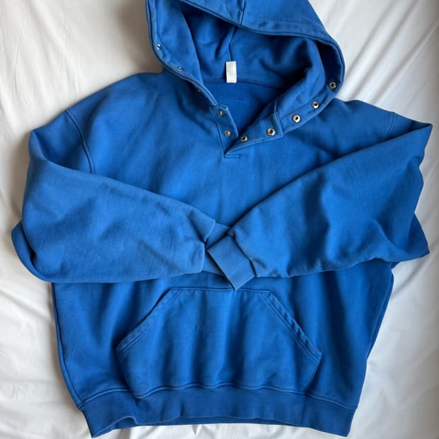 어텐션로우 스냅 버튼 오버핏 후드티 (2)