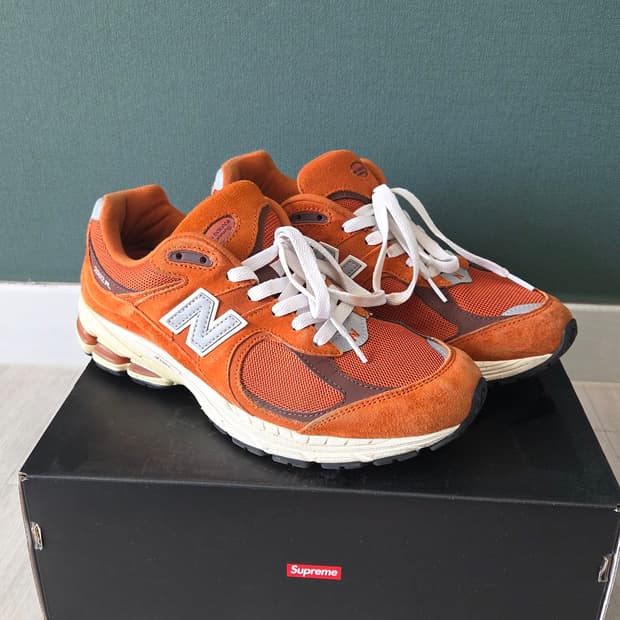 뉴발란스 2002R 오렌지