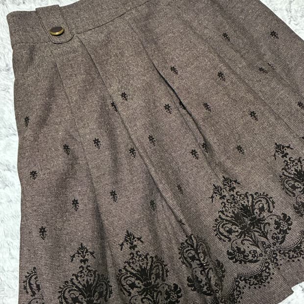 빈티지 브라운 자수 핀턱 스커트