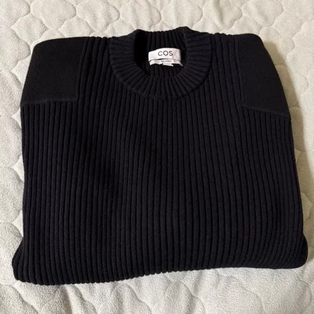 cos(코스) 패치디테일 울 블랜드 스웨터 M