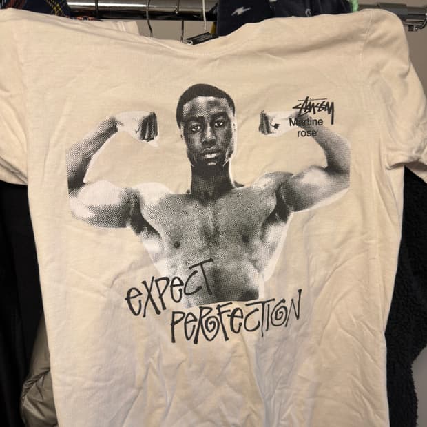 스투시 x 마틴 로즈 스탠드 펌 피그먼트 다이드 티셔츠 내츄럴 s사이즈