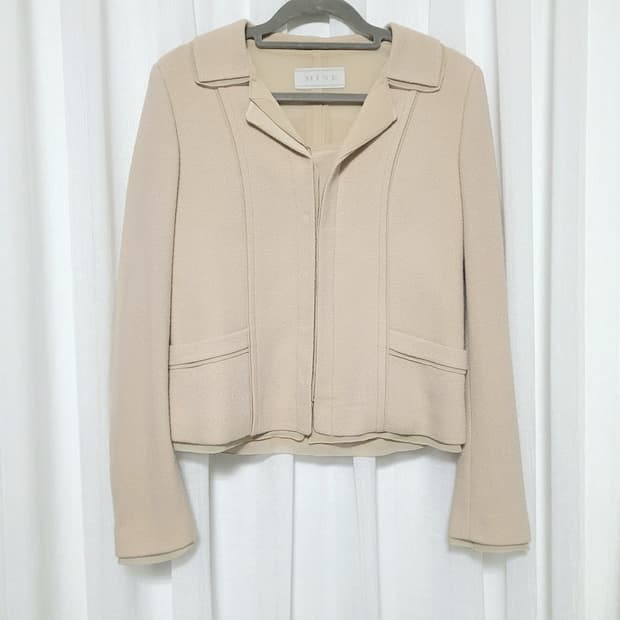 한섬 MINE 마인 울98% 자켓 (55) 안 덥고 무겁지 않음/상태최상