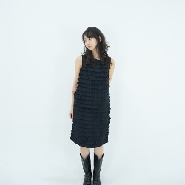 블랙 러플 드레스 Black ruffle dress