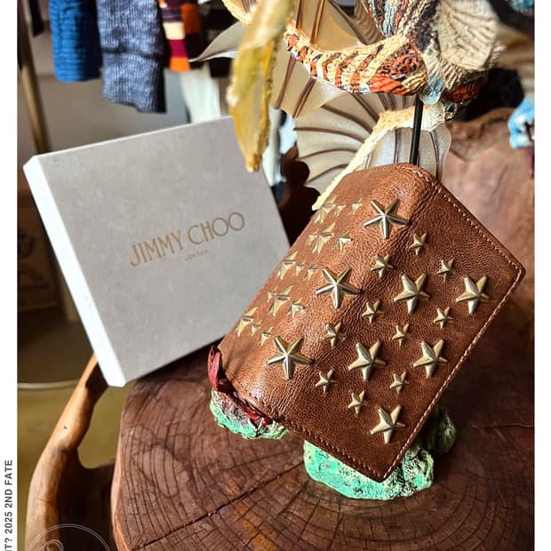 2010‘s JIMMY CHOO Star Studs Half Wallet