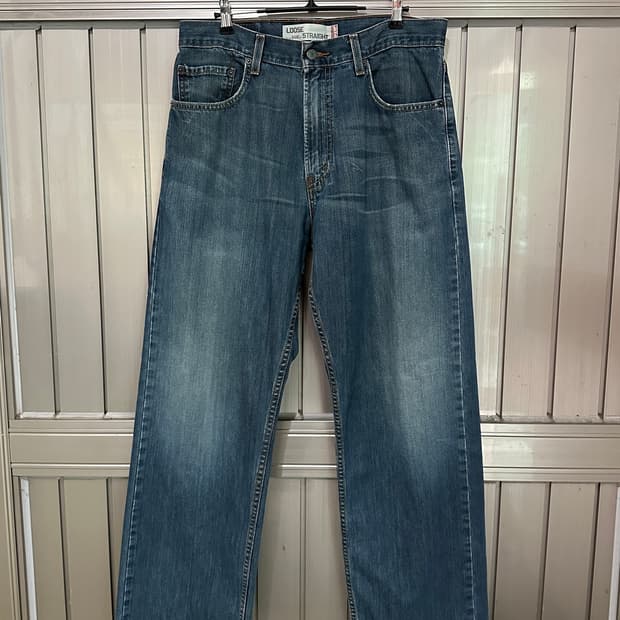 00‘s Levi’s 569