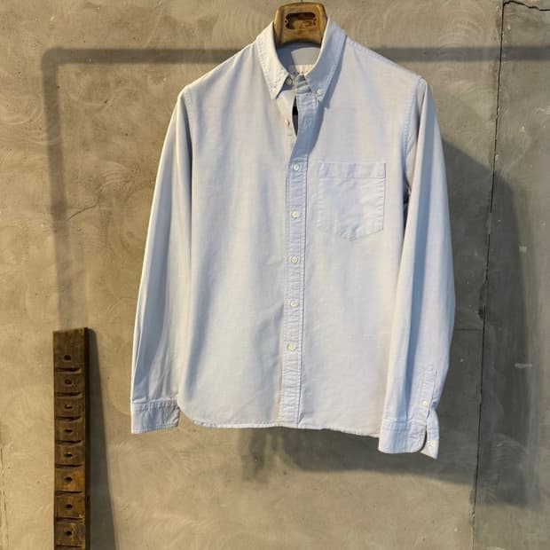 산드로 버튼다운 셔츠 슬림100