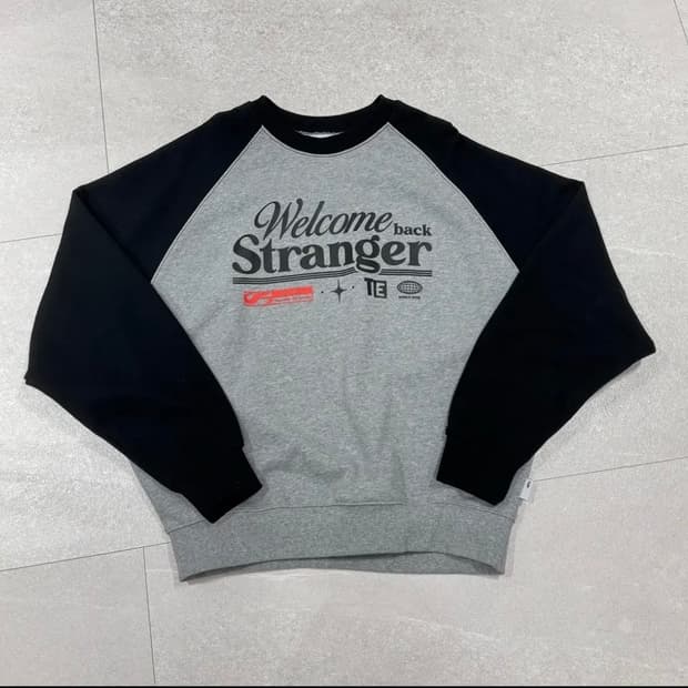 필루미네이트 맨투맨 (새상품)