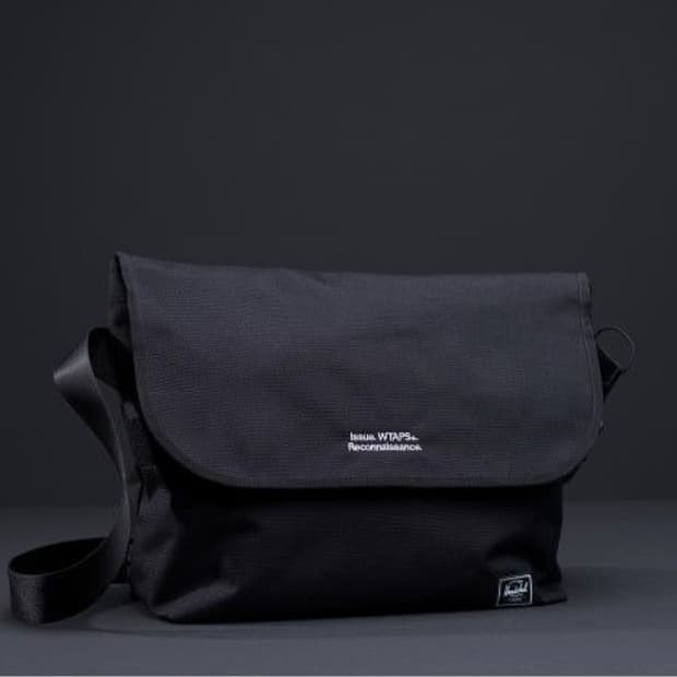 Wtaps x Herschel smug 메신저