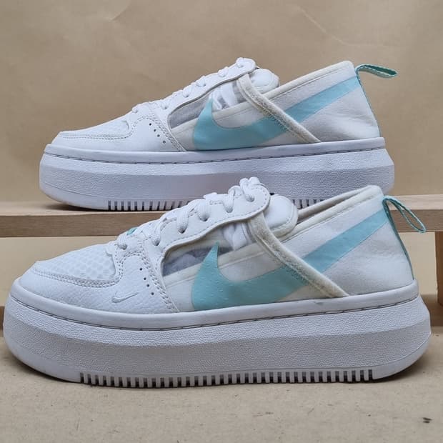 나이키 코트비젼알타 여성스니커즈 235