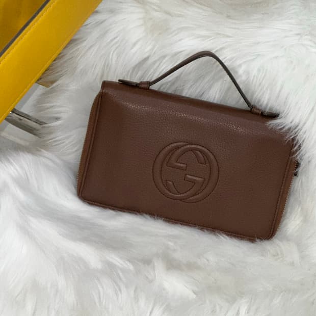 구찌 클러치 (한국명품감정서 동봉)