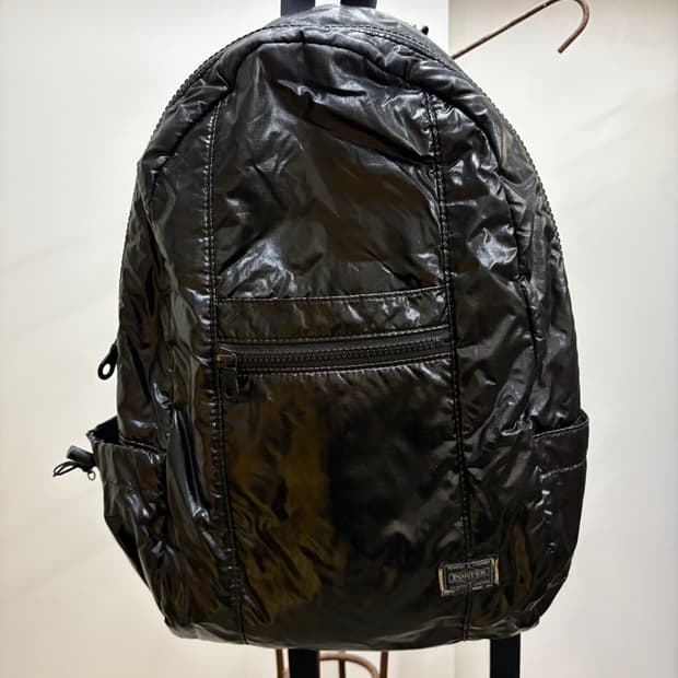 포터 Cire 라인 유광 백팩