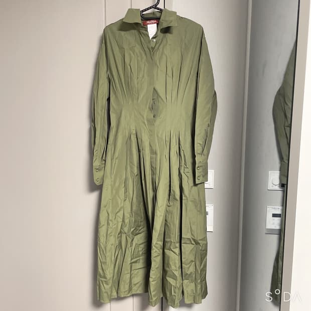 막스마라 셔츠형 플리츠 롱 원피스 카키