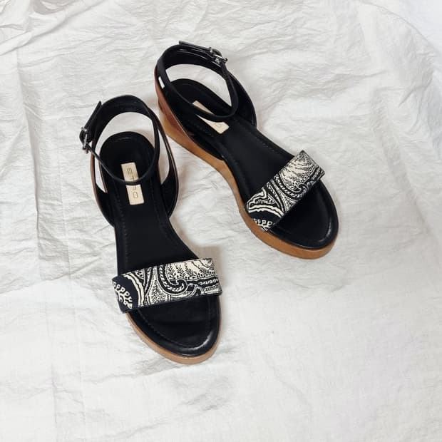 에트로 샌들 슬링백 구두 힐 슬리퍼 슈즈 신발 (240/37) 상태굿