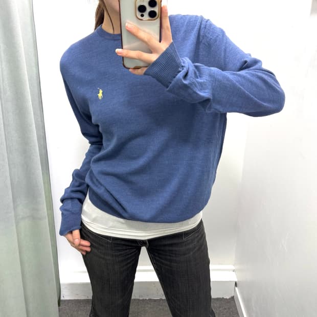 폴로 블루 니트 