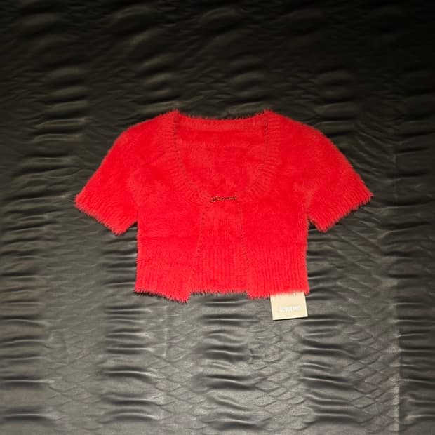 자크뮈스 라 마이유 크롭 가디건 다크핑크