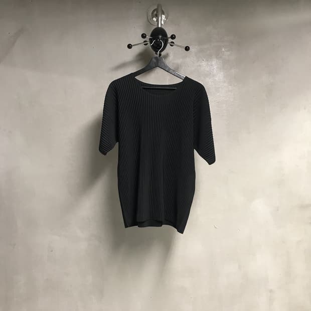 옴므 플리세 플리츠 티셔츠 블랙 3