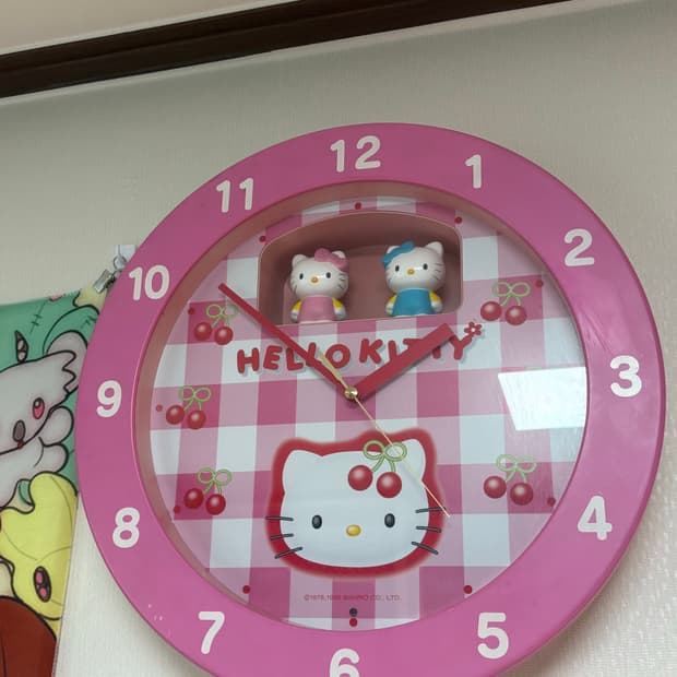 고전 키티 피규어 벽시계