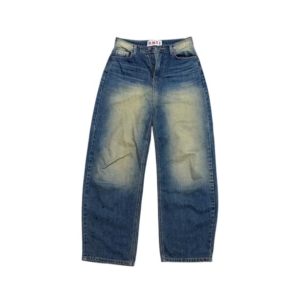 wide-washed denim jeans