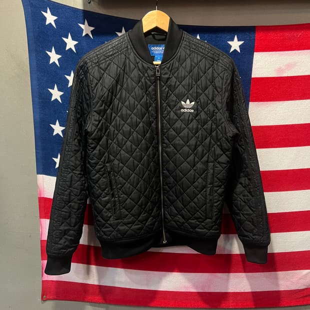 아디다스 퀼팅 경량패딩 자켓