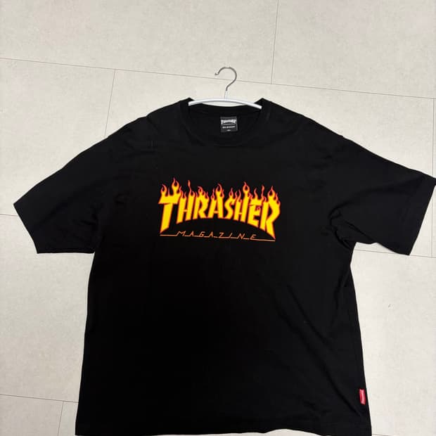 쓰레셔 불꽃 로고 티셔츠 xxl