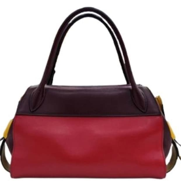 프라다 투톤 보스터백 볼링백