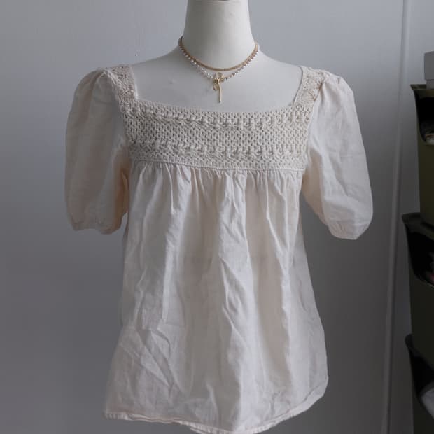 [빈티지] 세레니티룩 아이보리 스퀘어넥 블라우스 55사이즈