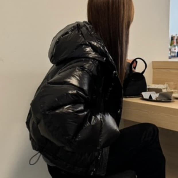 AECA 에이카화이트 글로시 덕다운 유광 패딩