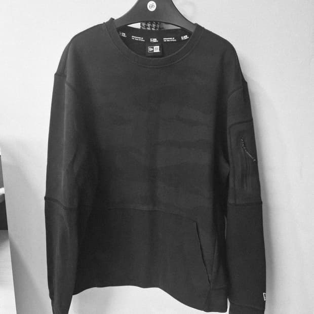 [뉴에라 정품] 카모플라쥬 기능성 맨투맨 (포켓/자수 디테일)