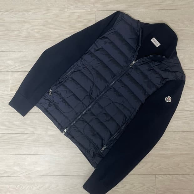 [ M ] 몽클레어 니트패딩 김현우 니트패딩 트리콧 네이비