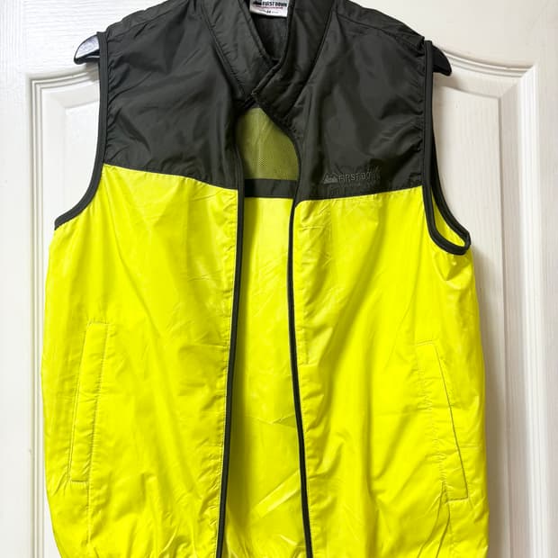 퍼스트다운 first down 포케터블 바람막이 베스트 조끼