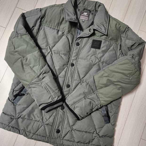 뉴발란스 퀼팅다운자켓 NBNQ543013카키 남성 덕다운점퍼 사이즈100