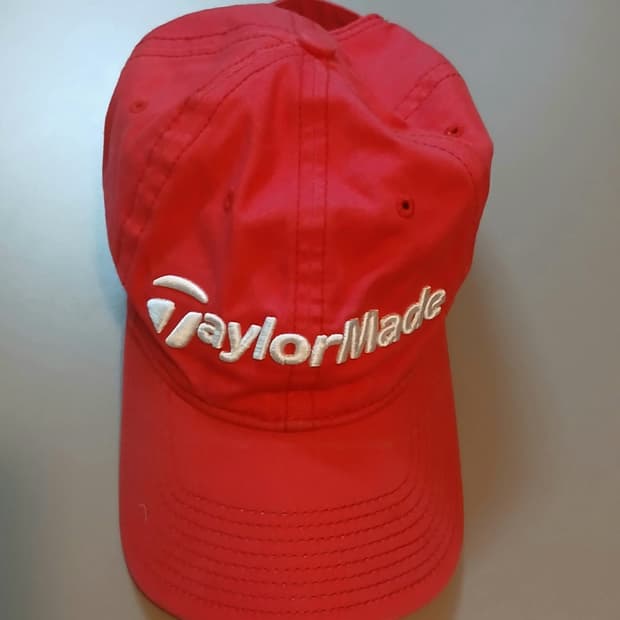 테일러메이드 빨간색 골프 모자