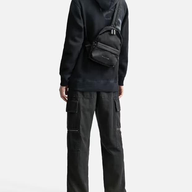 알릭스 버클 크로스바디백