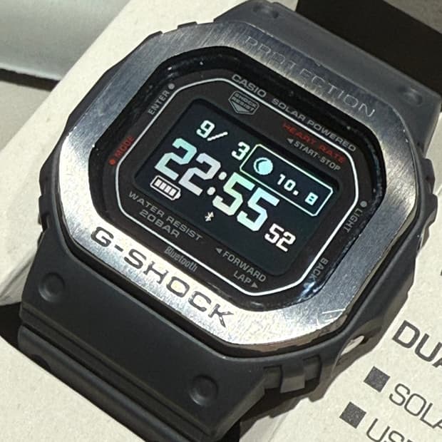 지샥 DW-H5600-8JR 스마트워치 G-SHOCK G-SQUAD 시계