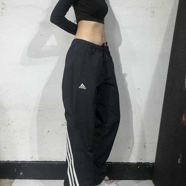 아디다스 블랙 와이드 사선 포인트 화이트 삼선 트랙 팬츠 L