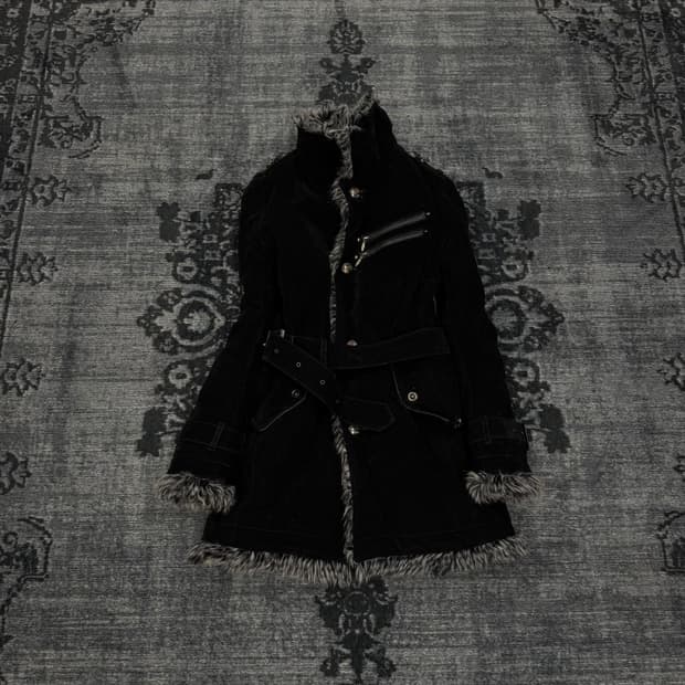 Semantic design vkei trimming fur jacket