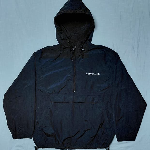 [95] CONVERSE 올블랙 로고 자수 아노락 바람막이(남녀공용)