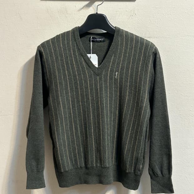 입생로랑 브이넥 스트라이프 울 니트