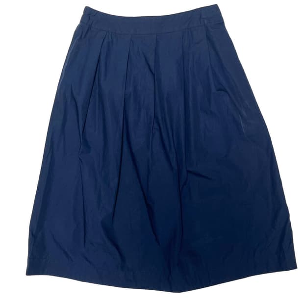 Navy pin tuck banding skirt