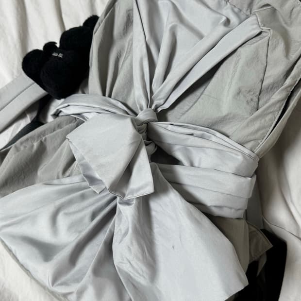 이우가마카라스 노티드 백팩 실버