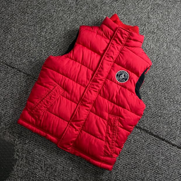 아베크롬비 Y2K 패치로고 경량 다운 베스트 3907