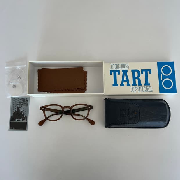 줄리어스 타르트 옵티컬 아넬 크리스탈브라운 44-24