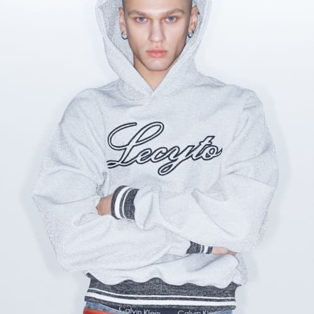 레씨토 샤이닝 엠보싱 후드 실버