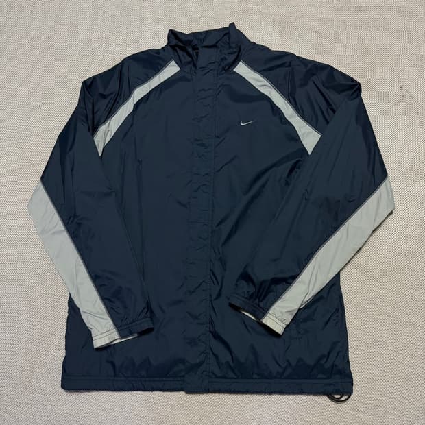 나이키 스몰스우시 바람막이