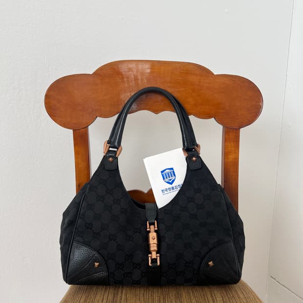 구찌 재키백 블랙 GG 로고 숄더백