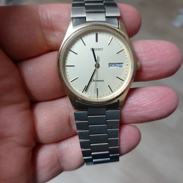 세이코 크로노스 쿼츠 남성 시계