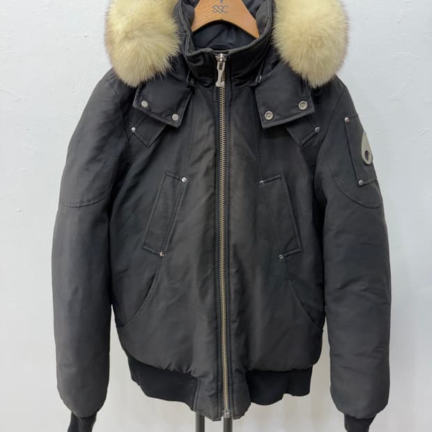 매장판정품) 무스너클 남성 패딩 M